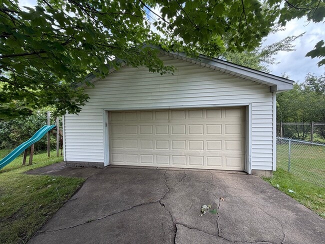 Photo - 1742 Midland Ave