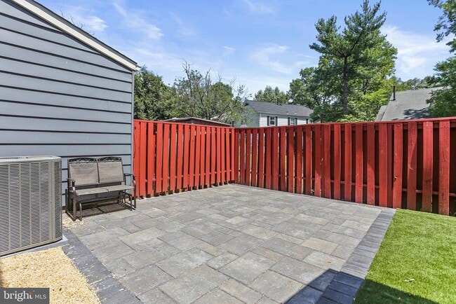 Building Photo - 12113 Pheasant Run Dr