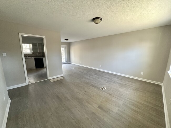 Photo - 1736 6th St NW