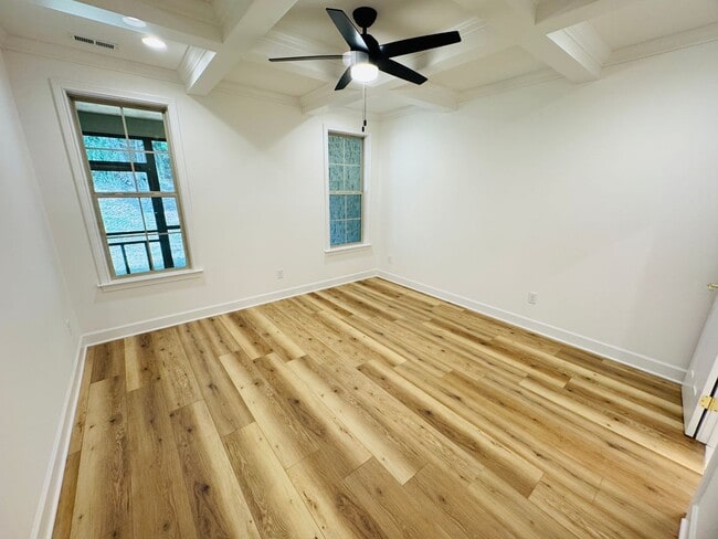 Photo - FOR LEASE - NEW BUILD TOWNHOME LOCATED IN ...