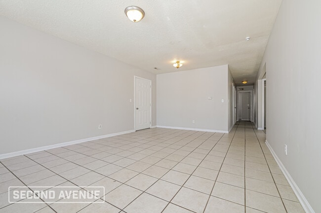 Photo - 2833 Kensington Ave