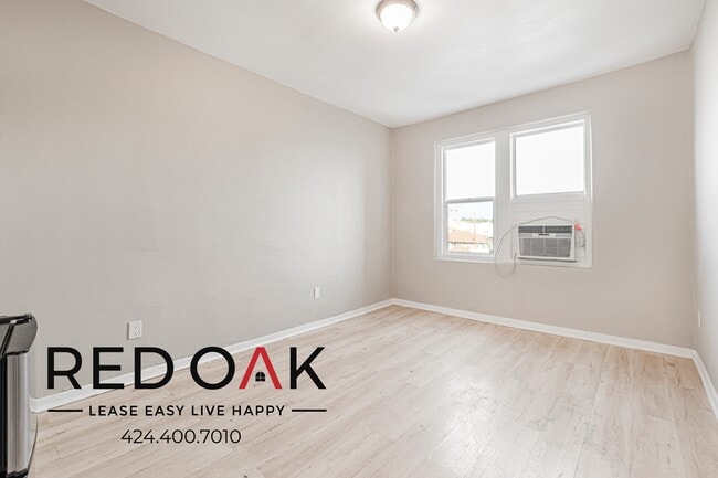 Building Photo - 2731 Beverly Blvd Unit 404 Rental
