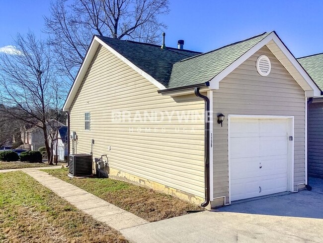 Photo - 1139 Commons Ct