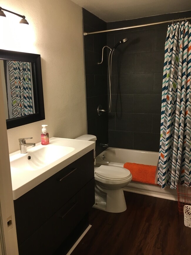 Photo - Santee court