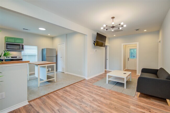 Photo - 2712 Link Rd