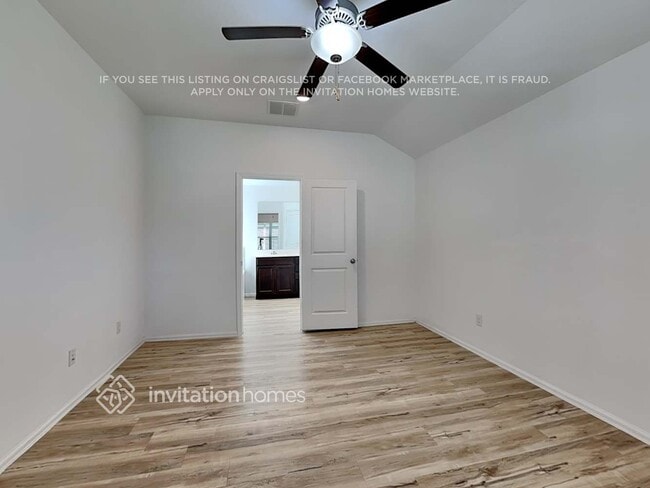 Photo - 502 Pecan Landing Ln