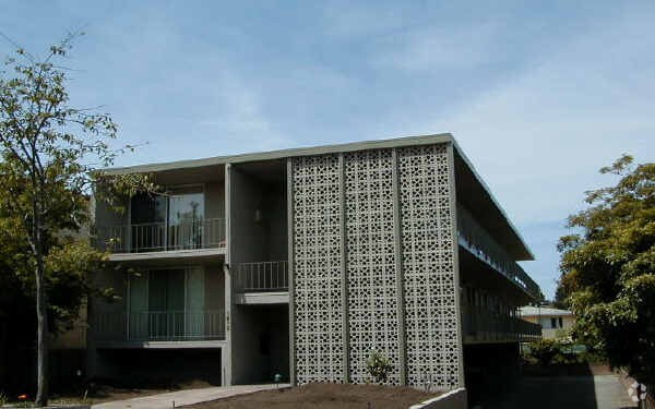 Photo - 1610 Milvia St