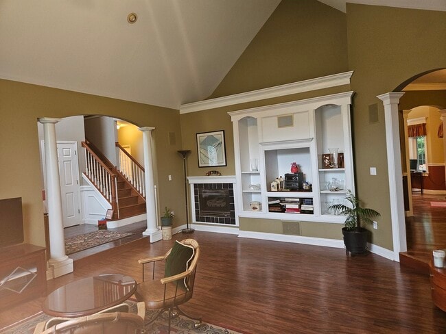 Photo - 688 Fox Hollow Ct