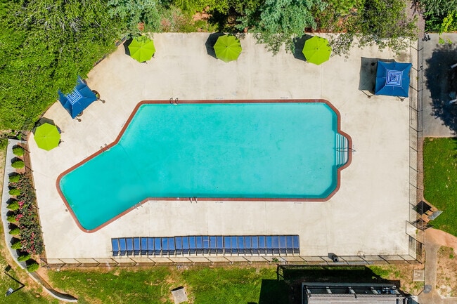 Vista aérea de la piscina