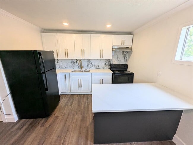Photo - 2306 Garvey Dr Apartment Unit B