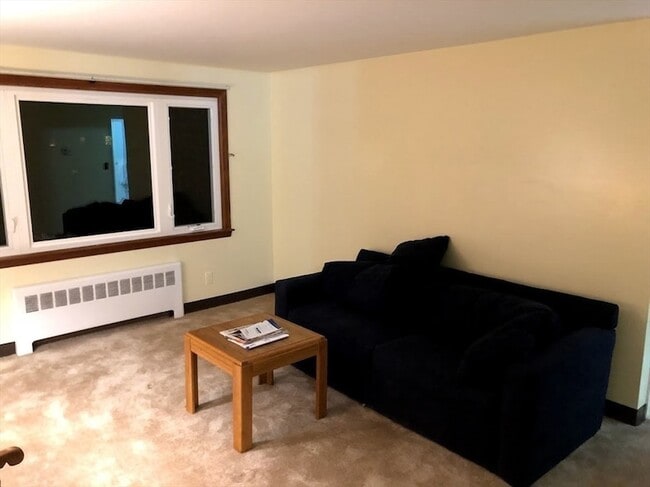 15 Saran Ave Unit Room