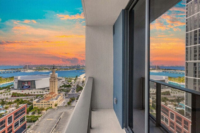 Photo - 501 NE 1st Ave Unit SI ID1505755P