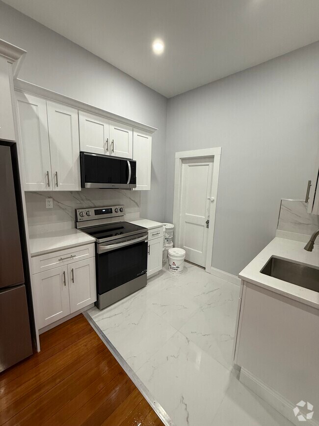 Building Photo - 484 Commonwealth Ave Unit 1 Rental