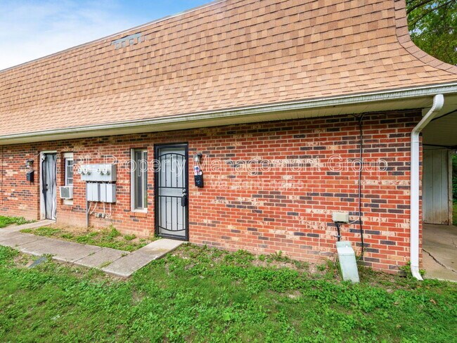 Building Photo - 4923 Myers Rd Rental