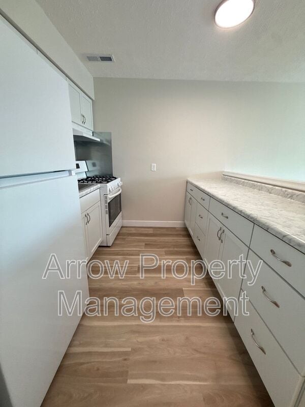Photo - 5703 S 14th St