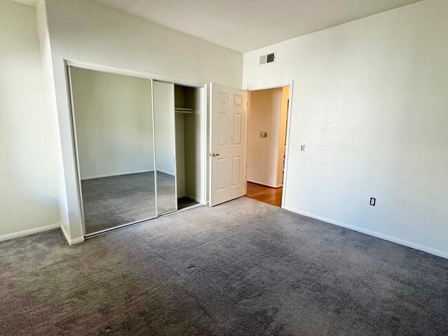 Photo - 1643 Sixth Ave