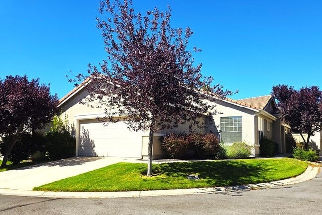 Single-Story 3 Bed, 2 Bath Home in Gated Double Diamond Community – Pool, Gym & 2-Car Garage