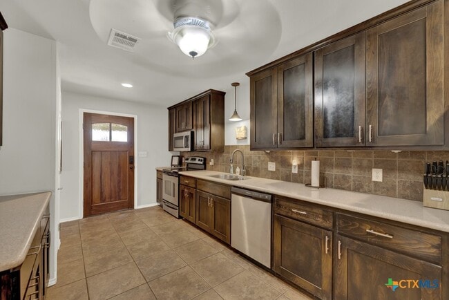 Photo - 1015 Reiley Rd