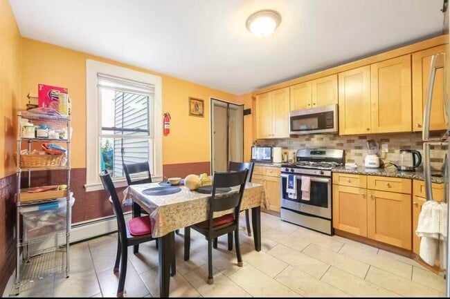 Photo - 530 47th St Unidad #2