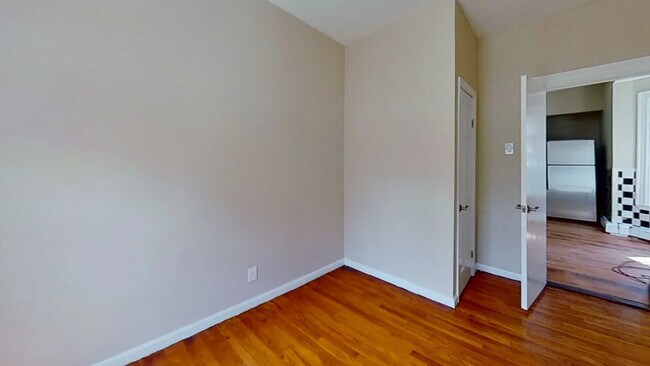 Photo - 121 George St Unit 1