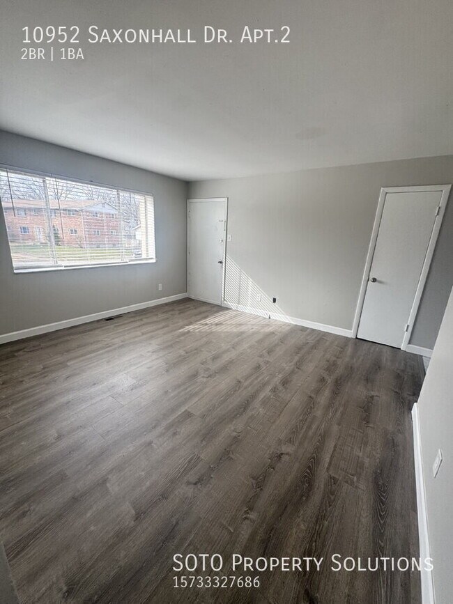 Photo - 10952 Saxonhall Dr