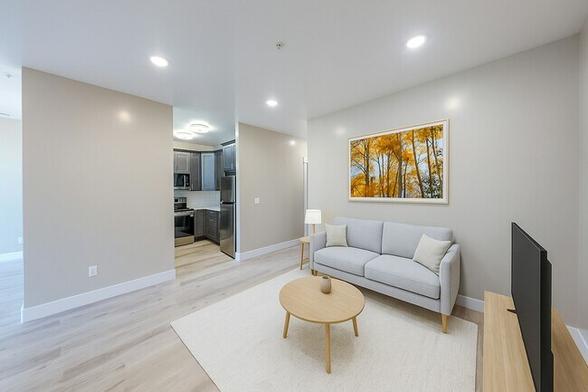 Building Photo - 67 S Main St Unit #401 - Juliette