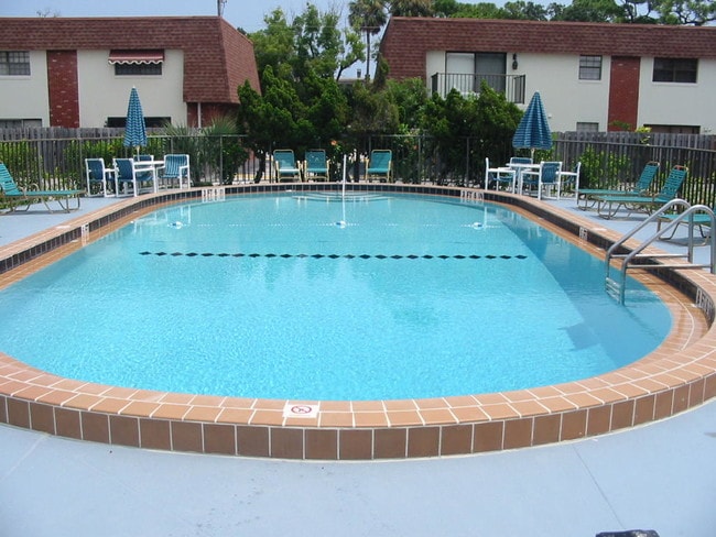 Photo - 625 N Halifax Ave