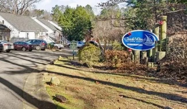 Building Photo - Condo on Lake Lanier!!! Unit 0