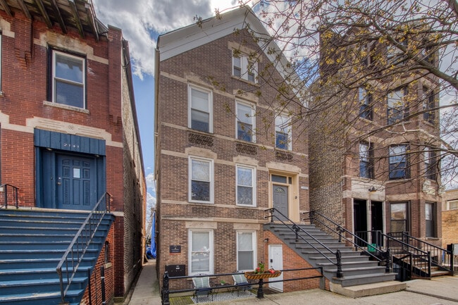 Building Photo - 2145 W Webster Ave Unit 3