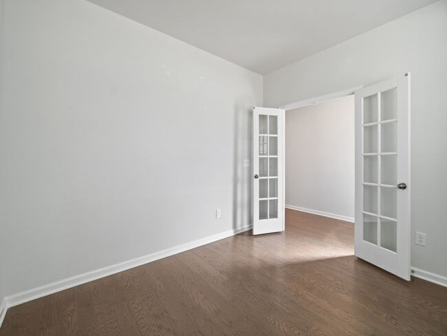 Photo - Beautiful Almost New Home with 5 Bedroom &...