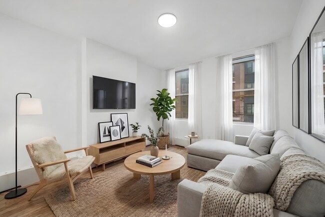 Building Photo - 500 Monroe St Unit 8