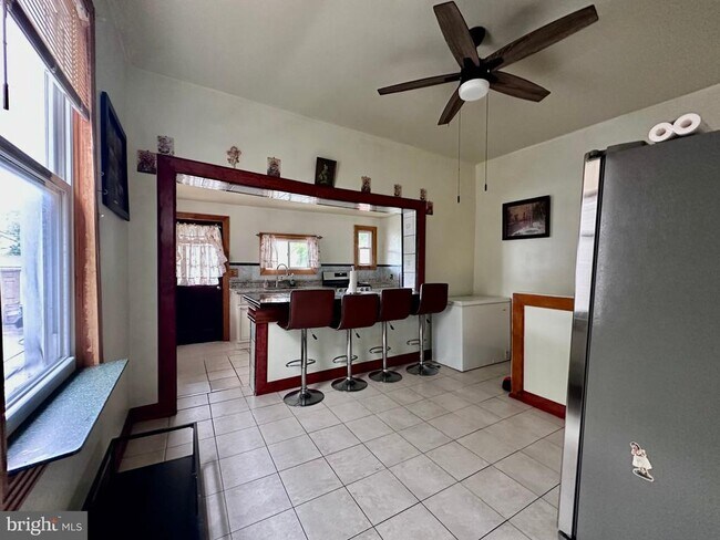 Photo - 134 E Eleanor St