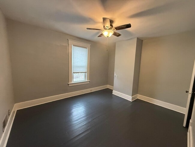 Photo - 601 E 5th Ave Apartamento