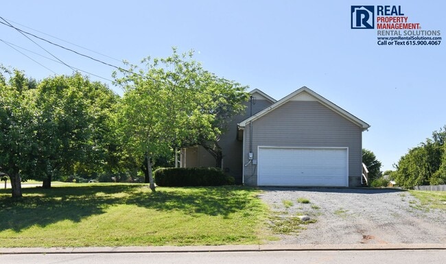 Photo - Adorable 3BR/2BA, attached 2 car garage in N. Murfreesboro on a corner lot!