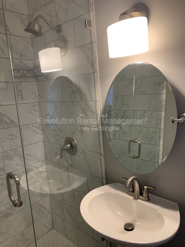 Photo - 2869 Rockcliff Rd SE