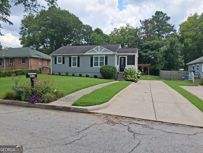 Photo - 2224 Baker Terrace NW