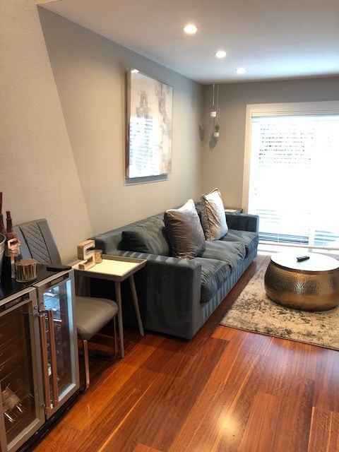 living room - 3847 Vineyard Ave Unit 2 Bedroom 2 Bath Garage