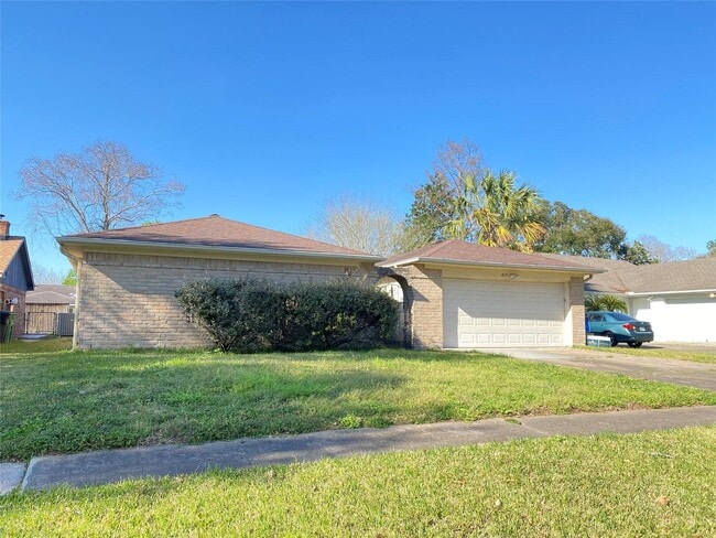 Building Photo - 815 Ramada Dr