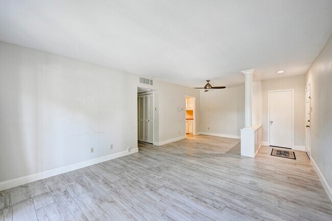 Photo - 2230 S Piney Point Rd Unit 104