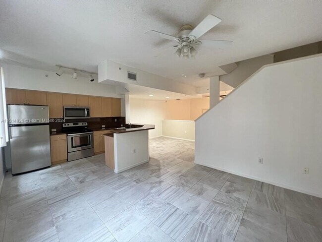 Photo - 2841 NE 185th St