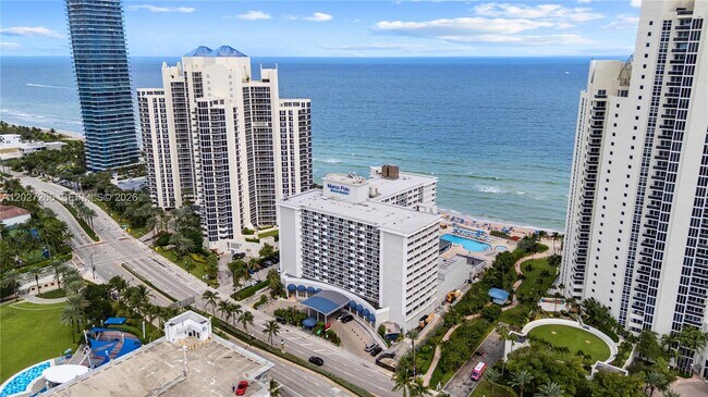 Building Photo - 19201 Collins Ave Unit 349