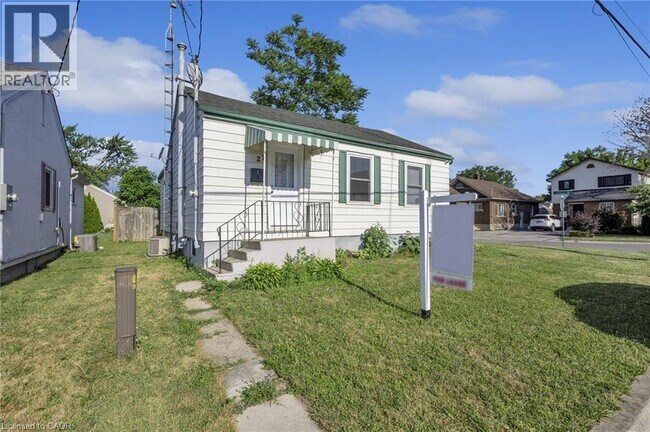 Photo - 27 St George St