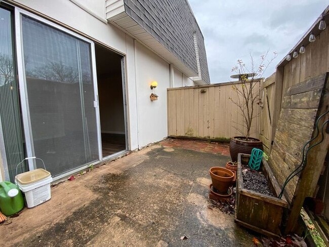 Photo - Large 2 Bed 2.5 Bath Apt in Green Hills - Vandy Belmont Lipscomb!