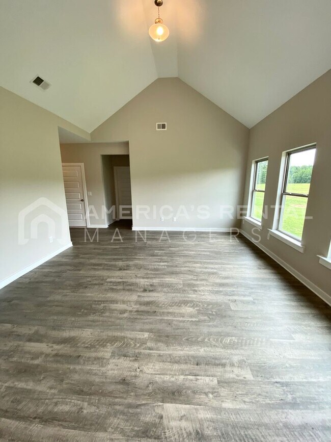 Photo - Home for Rent in Clanton, AL...Available t...