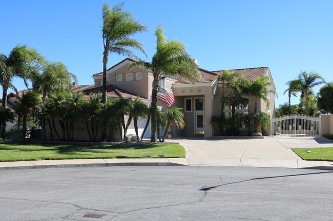 Photo - 14049 Claremont Ln