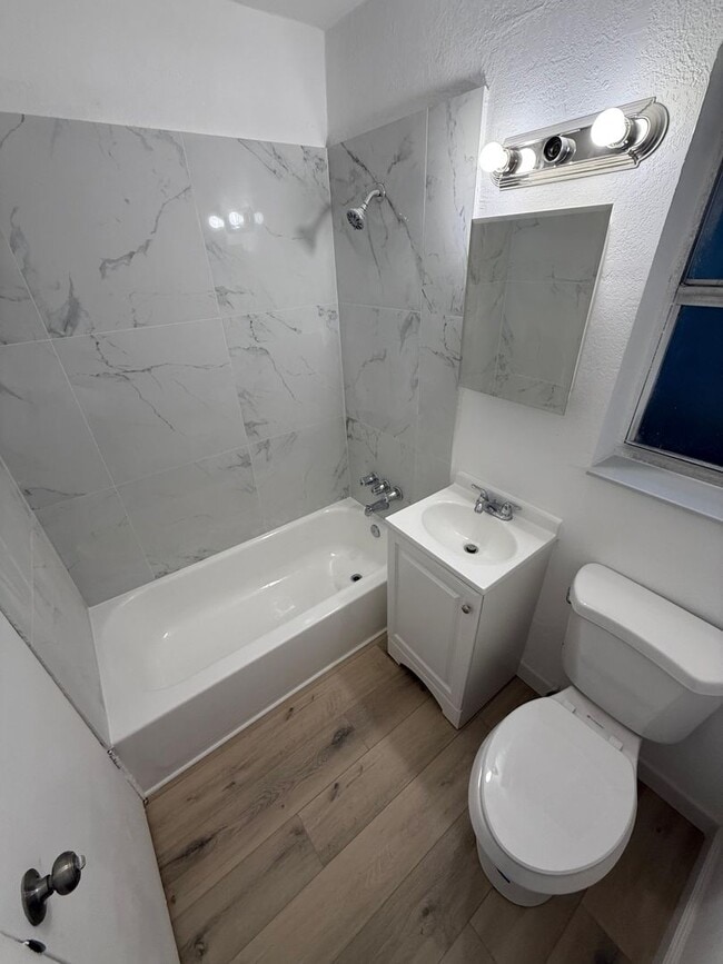 Photo - LC 07:129 SW 5th CT Unit 1