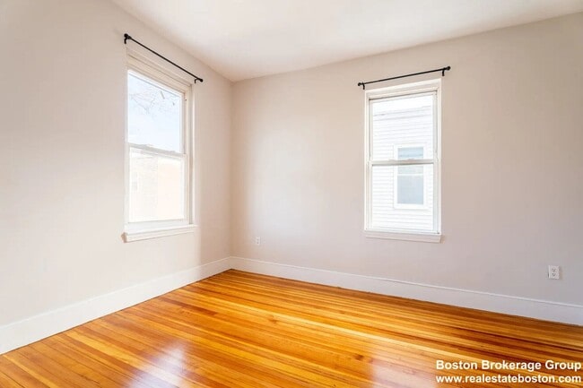 Photo - Hip 3 bed 1 bath