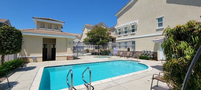 4841 Sapphire Way