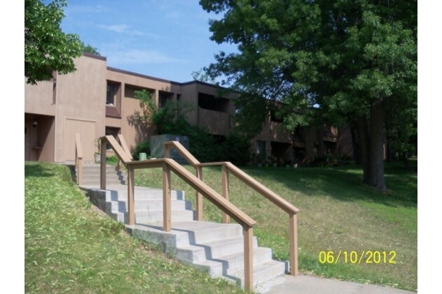 Country Terrace Apartments - Country Terrace Apartments
