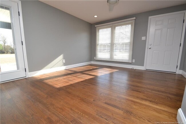 Photo - 10521 Ten-Ten Rd